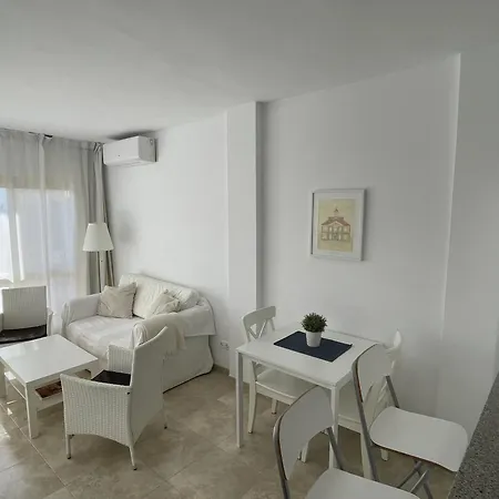 Apartament Estudio Primera Linea 50 Mtrs Playa. Fibra 600mb Marbella