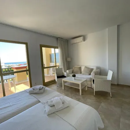 Estudio Primera Linea 50 Mtrs Playa. Fibra 600mb Marbella