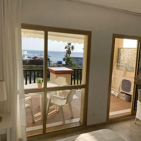 Apartamento Estudio Primera Linea 50 Mtrs Playa. Fibra 600mb